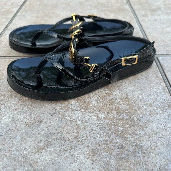 Tory Burch Ali Anteka Baby Gold Logo Sandal - Picture 7 of 12